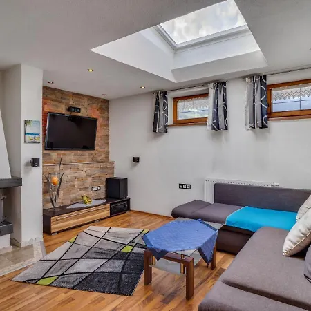 Apartmán Ferienwohnung Kerschdorfer Ramsau im Zillertal
